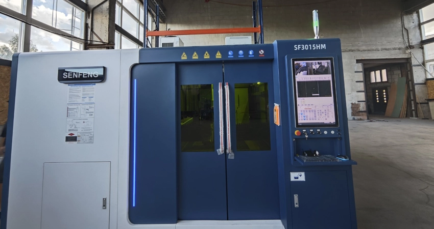 máquina de corte por láser de fibra SF3015HM