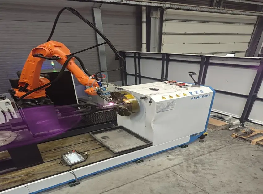 la máquina de revestimiento láser asistida por robot SFR6063