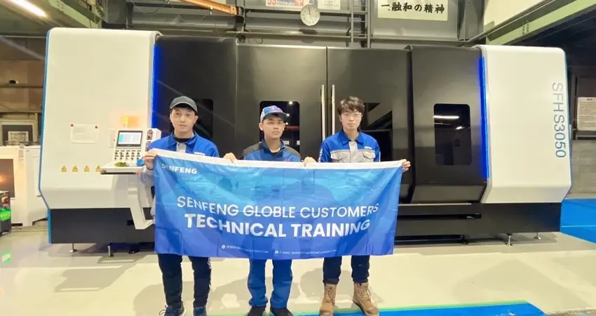 Capacitación Técnica de Máquina de Recubrimiento por Láser para un Cliente en Japón