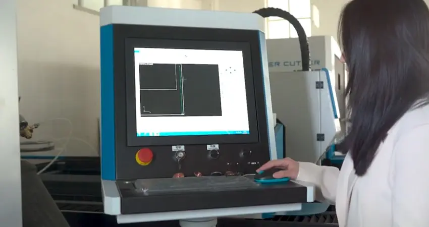 Mantenimiento de la cortadora láser de fibra